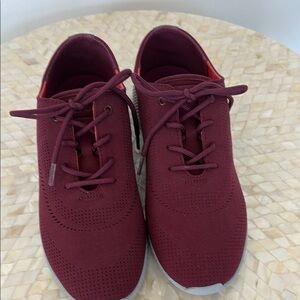 Easy Spirit Red Sneakers Comfortable Knit Design